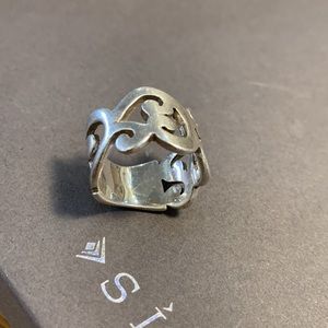 RARE retired SILPADA Sterling silver Filagree scroll ring